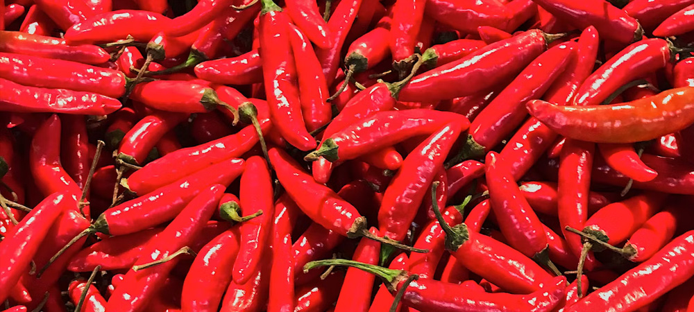 small red chillies